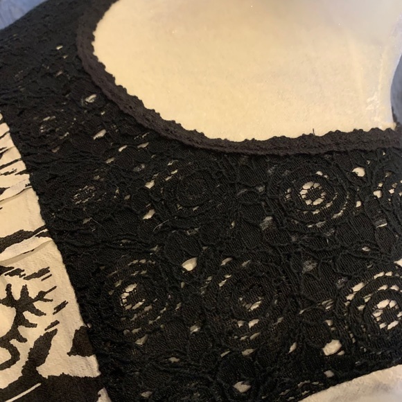 CAbi Black & Cream Lace & Floral Blouse - Picture 8 of 10